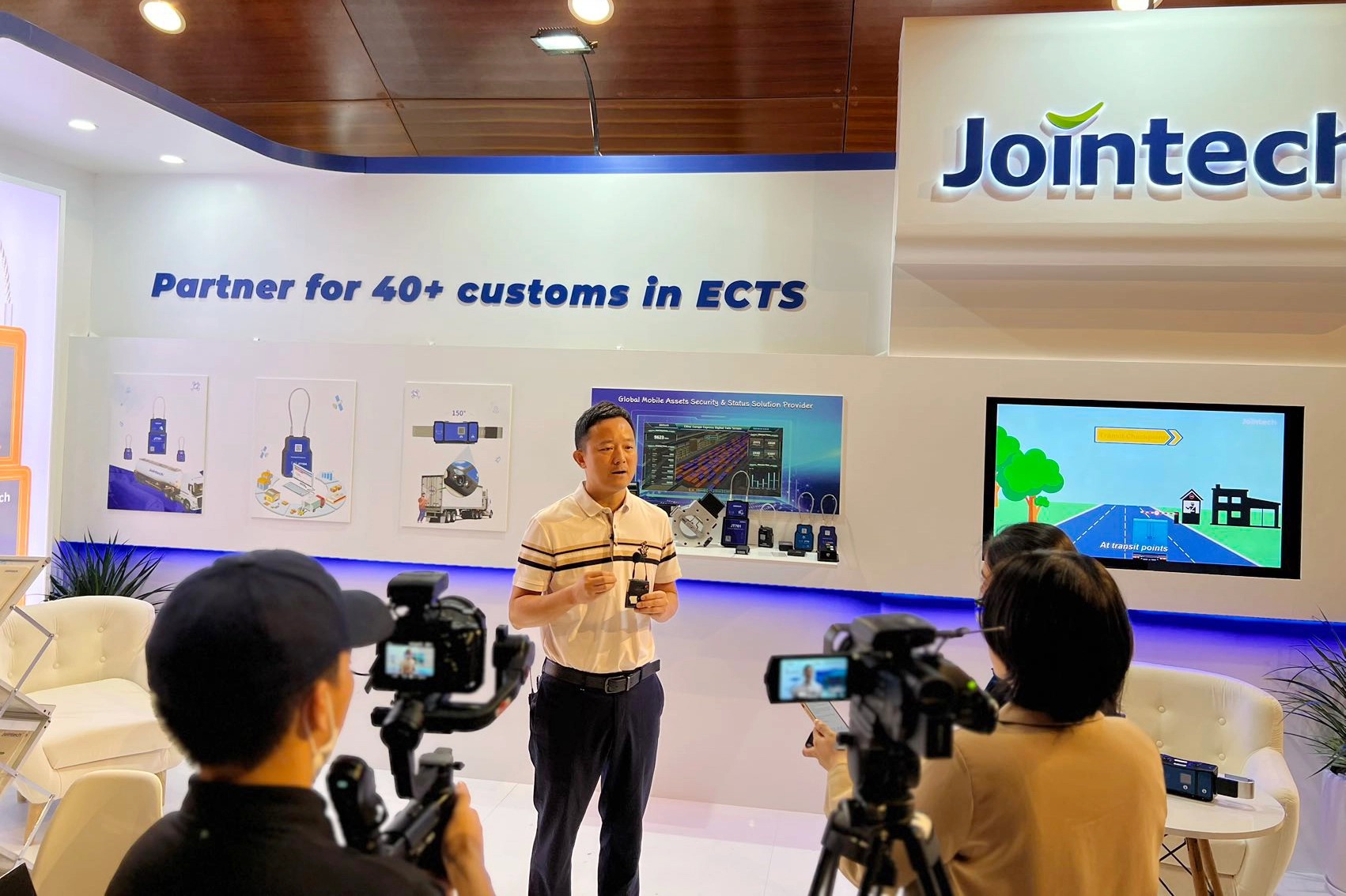 Latest company case about JOINTECH & Vietnam Customs: Co-Creating a Nationwide Smart Supervision Network for In-Transit Cargo